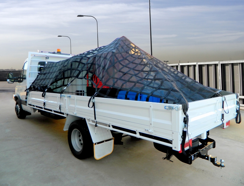 ValueHall Cargo Net 3 x 4 feet Heavy Duty Truck Bed Net Elastic Nylon Mesh Trailer Cargo Storage Net with 12pcs Aluminum Hooks V7074 